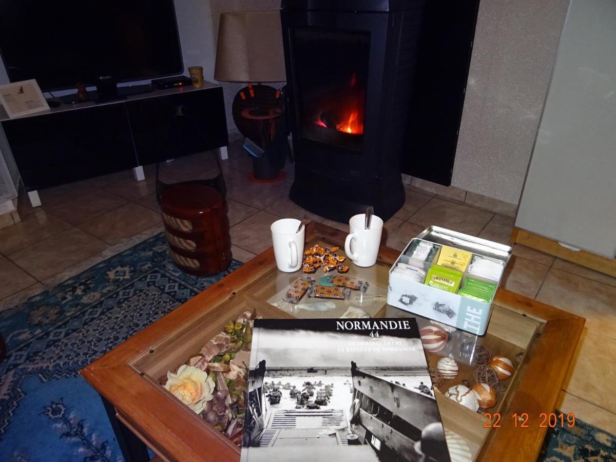 La Ferme Aux Chats Formigny エクステリア 写真